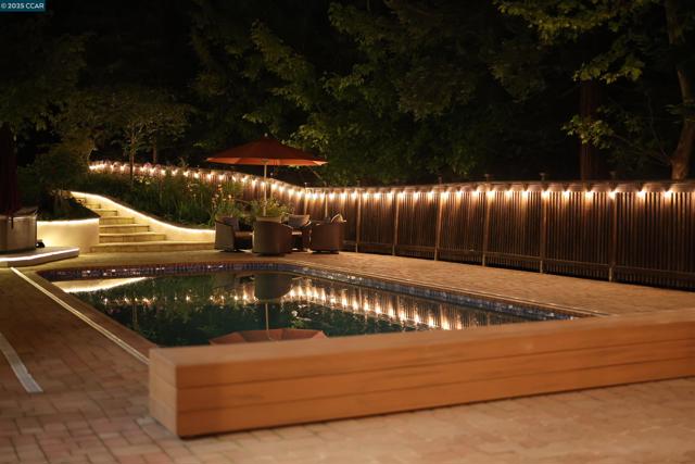 80 Rheem Blvd, Orinda CA: https://media.crmls.org/mediaz/cf07b3b1-e22b-4fc1-9fee-92f87b065b7b.jpg