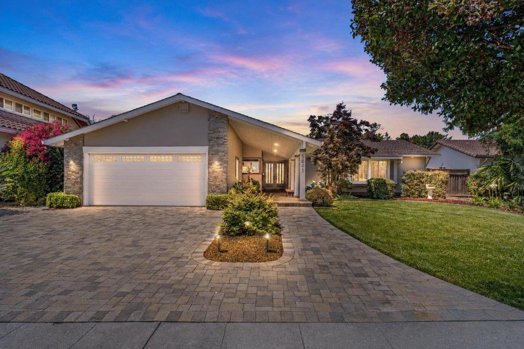 5841 Antigua Drive
