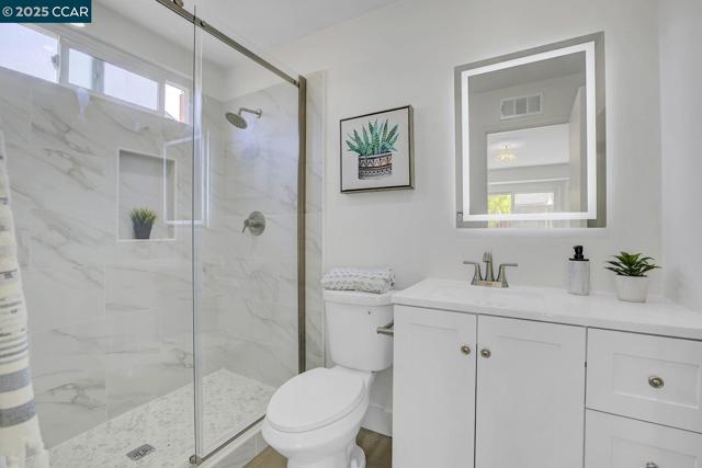 9821 Broadmoor Dr, San Ramon CA: https://media.crmls.org/mediaz/cf08074d-e0d7-48be-8ab6-ea024998d48f.jpg