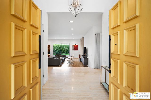 87 Magdalena Drive, Rancho Mirage CA: https://media.crmls.org/mediaz/cf082bef-b20b-4b6c-9676-c573dc12226e.jpg