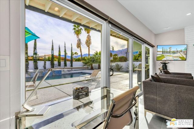 3351 E Paseo Barbara, Palm Springs CA: https://media.crmls.org/mediaz/cf08b66f-d630-41d1-829b-8fe31d7937bf.jpg