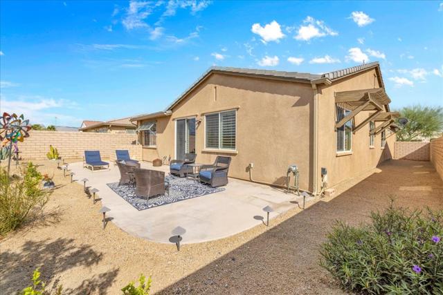 3839 Blue Sky Way, Palm Springs CA: https://media.crmls.org/mediaz/cf096cc9-f7a6-4e5e-b755-8624dc99c3b5.jpg