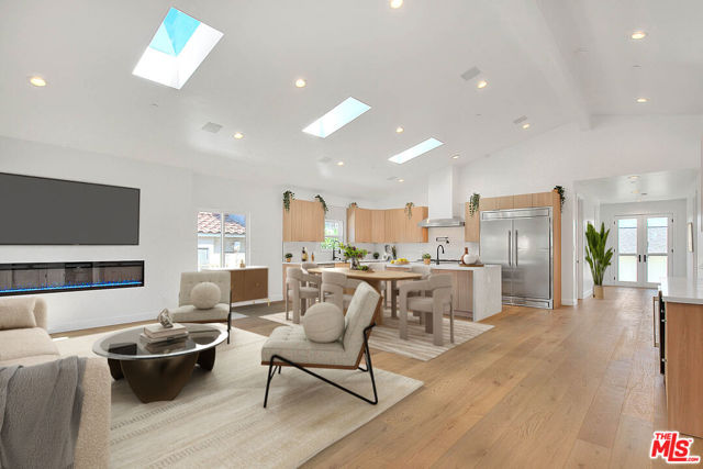 4516 W 63rd Street, Los Angeles CA: https://media.crmls.org/mediaz/cf098a34-d2c3-4606-9779-697fab63e883.jpg