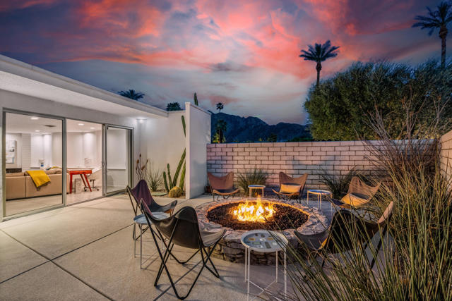 Image 42 of 60 For 76080 Fairway Drive