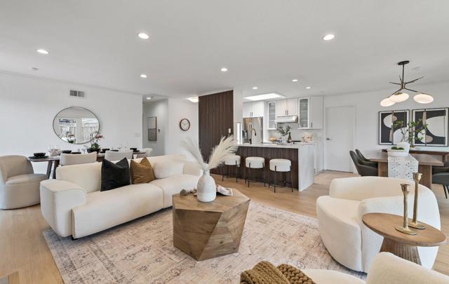 728 Glencoe Court, Sunnyvale CA: https://media.crmls.org/mediaz/cf0a2b01-2a00-4933-817d-58849d114943.jpg