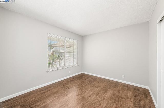 1059 Lakehurst Rd, Livermore CA: https://media.crmls.org/mediaz/cf0b2e4a-5573-4de8-8d6e-b4cfc277ecd9.jpg