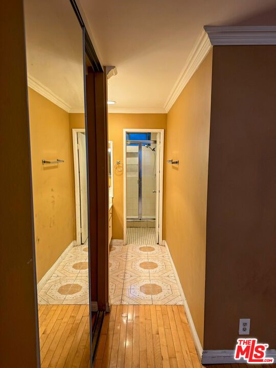 15050 Victory Boulevard, 103 photo 6