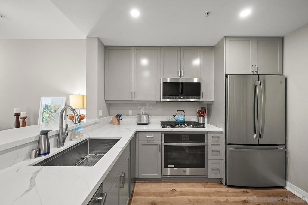 850 Beech Street - photo 2