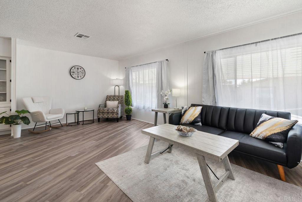 155 Las Flores Drive - photo 4