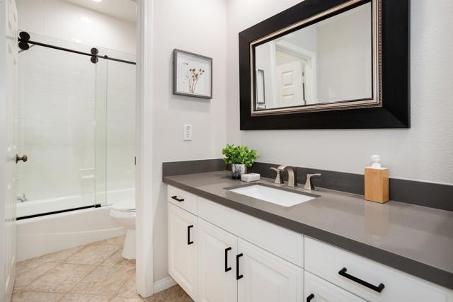 7866 Calle Oliva, Carlsbad CA: https://media.crmls.org/mediaz/cf0c9d35-2c3a-4176-964b-fd52e14006c9.jpg