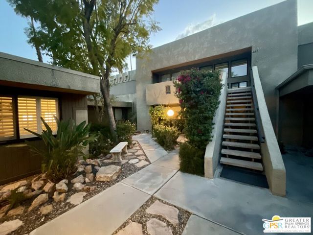 473 E Bradshaw Lane #10, Palm Springs, CA 92262