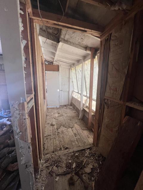 17160 Wilson Way, Royal Oaks CA: https://media.crmls.org/mediaz/cf0cd671-f93b-48e4-832b-a59922adda19.jpg