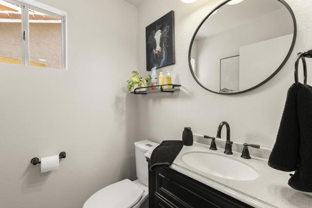 Detail Gallery Image 19 of 46 For 2225 Baxter Canyon Dr, Vista,  CA 92081 - 3 Beds | 2/1 Baths