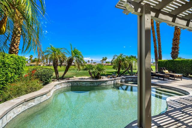78328 Calle Las Ramblas, La Quinta CA: https://media.crmls.org/mediaz/cf0d4cd5-c8fb-4405-95c2-3f42c0768267.jpg