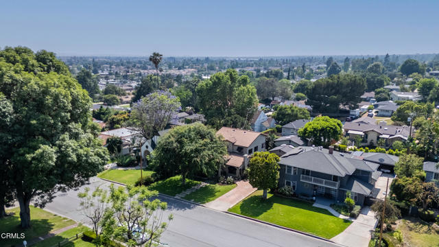 171 N Sunset Place, Monrovia CA: https://media.crmls.org/mediaz/cf0d5405-ea17-447f-b16b-7ccac679d5e5.jpg