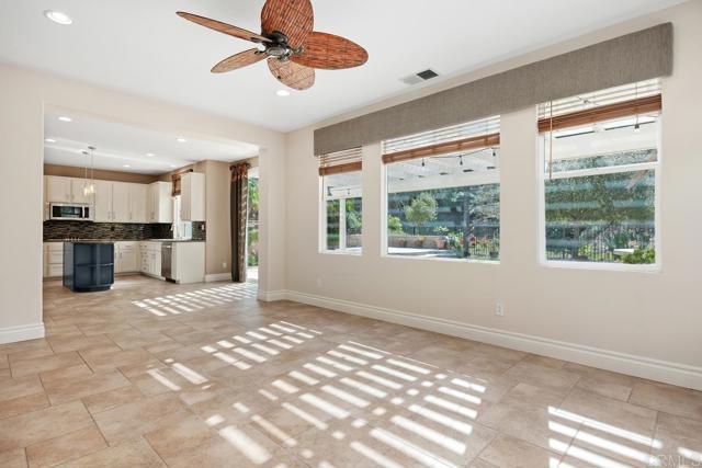 Detail Gallery Image 19 of 56 For 1122 via Vera Cruz, San Marcos,  CA 92078 - 5 Beds | 3 Baths