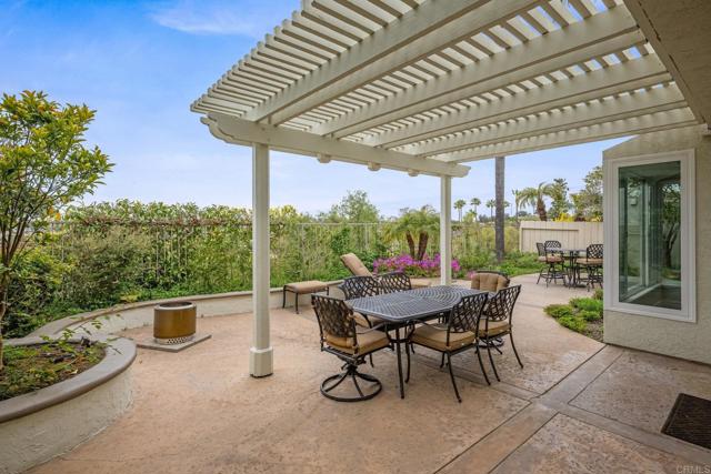 7045 Via Cabana, Carlsbad CA: https://media.crmls.org/mediaz/cf0e1562-4f67-4c89-8489-5d4fdc386c55.jpg