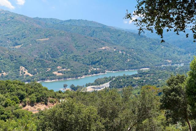 19375 Montevina Road, Los Gatos CA: https://media.crmls.org/mediaz/cf0ed886-559e-4f23-98c7-93f06c6444b1.jpg