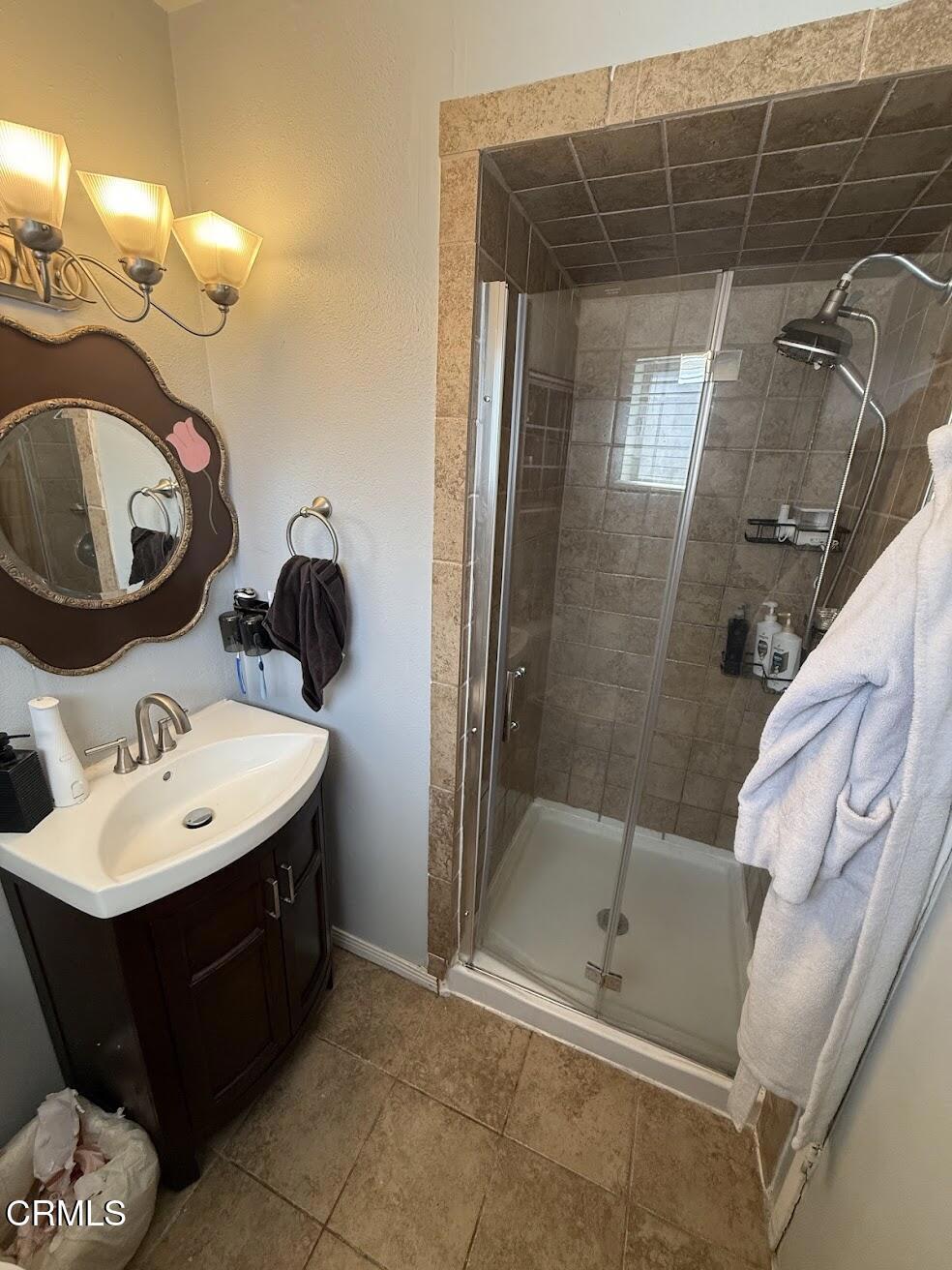 https://media.crmls.org/mediaz/cf0ef9a4-0bb2-40d0-bed8-ada3c70720d0.jpg?preset=X-Large