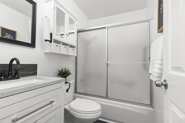 9838 MISSION VEGA DR, Santee CA: https://media.crmls.org/mediaz/cf108c50-15b5-4dc3-a2b5-017ec5ddf657.jpg