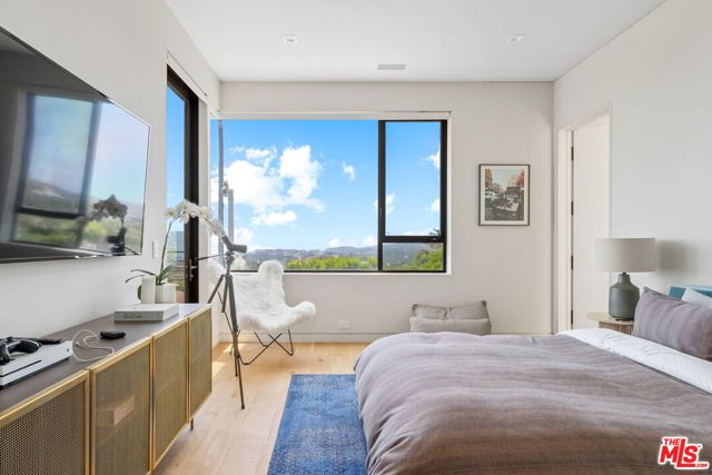 Drew Fenton | 1030 Somera Road Los Angeles CA | MLS: 7216048