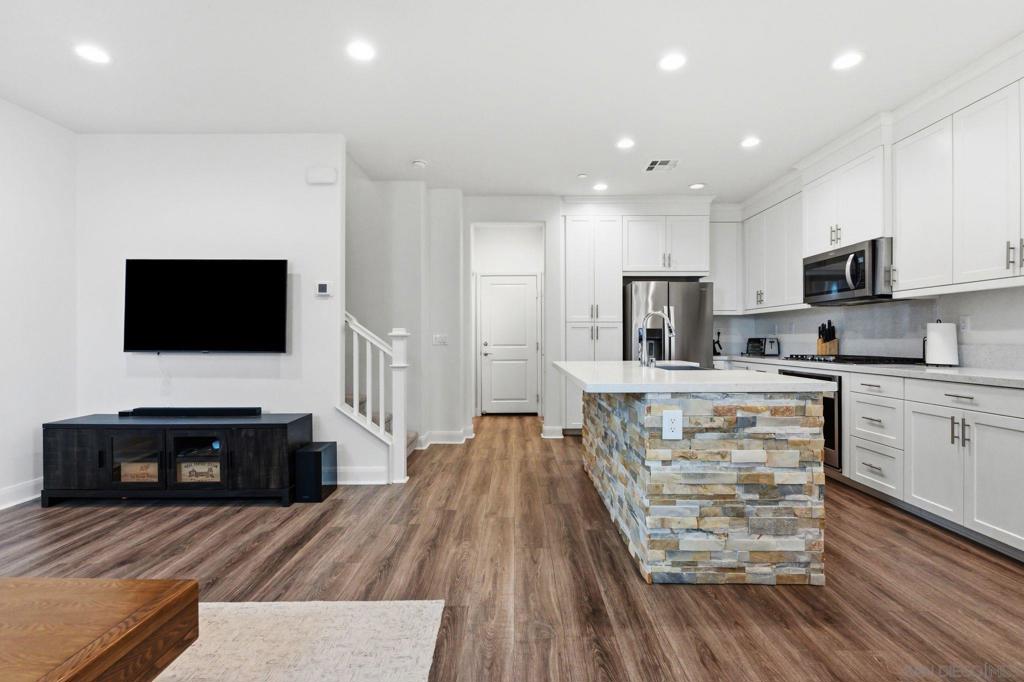 2464 Solara Lane - photo 10