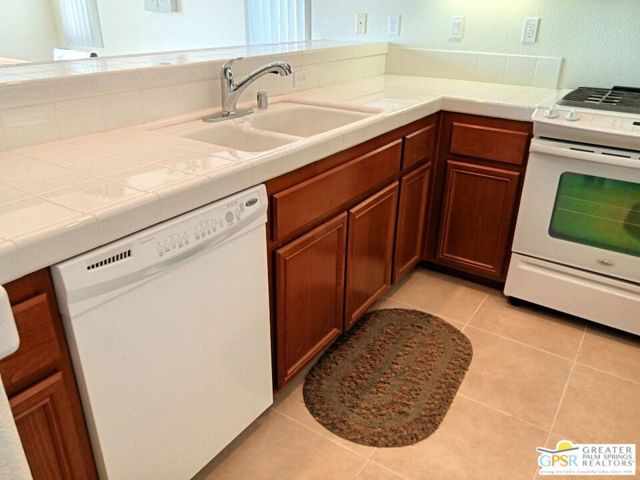 68381 Panorama Drive, Desert Hot Springs CA: https://media.crmls.org/mediaz/cf129326-aff6-400d-ac95-c95ba142bb2d.jpg