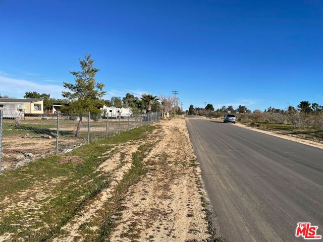 12399 E AVE V-12, Pearblossom CA: https://media.crmls.org/mediaz/cf133fce-a5c9-46c8-80b2-855e5f6482a2.jpg