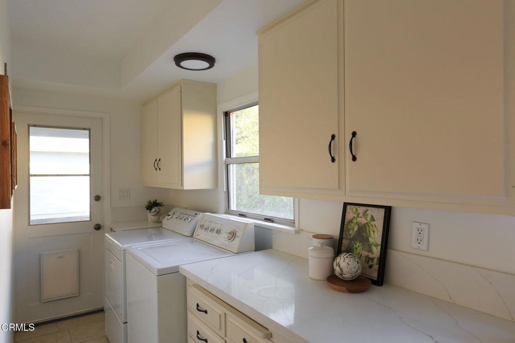 1052 New York Drive Altadena img 2