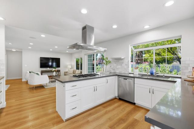 800 Fountain Park Lane, Mountain View CA: https://media.crmls.org/mediaz/cf13d89f-8469-442e-b69d-5aceca301156.jpg