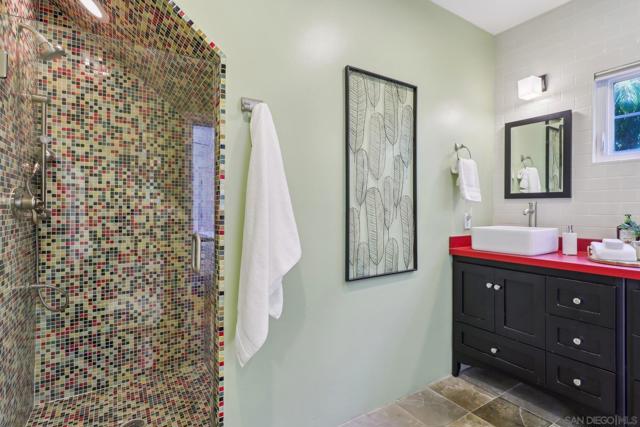 4463 Maryland St, San Diego CA: https://media.crmls.org/mediaz/cf1406e5-50e3-4eed-ba55-8ce94e8d6191.jpg