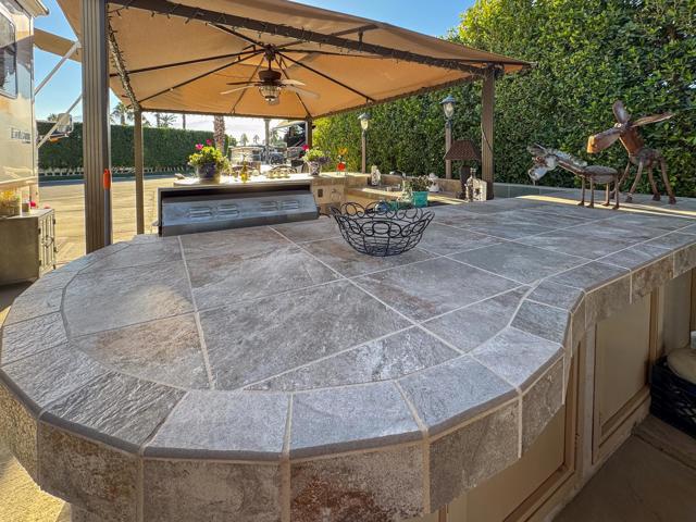 80394 Avenue 48, Indio CA: https://media.crmls.org/mediaz/cf1685e9-9a75-441f-8df8-a80b62f00ed0.jpg