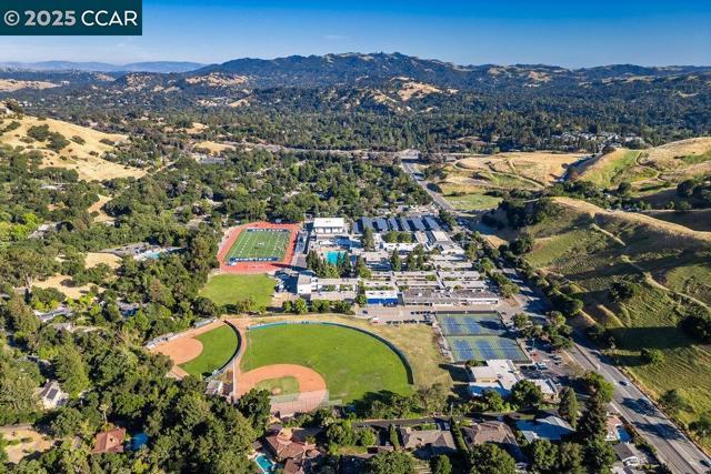410 Beacon Ridge Lane, Walnut Creek CA: https://media.crmls.org/mediaz/cf17216b-87af-44e2-9818-6e6cf5e2d846.jpg