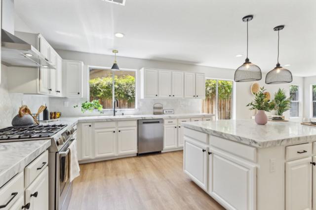 6371 Blackberry Court, Gilroy CA: https://media.crmls.org/mediaz/cf17361f-d1a6-4b63-98d2-664da0b8e2ab.jpg