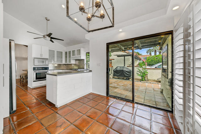 60 Calle Solano, Rancho Mirage CA: https://media.crmls.org/mediaz/cf17b21b-cf8e-4080-9d73-2817ad42d5cd.jpg