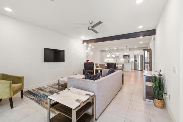 211 The, Palm Springs CA: https://media.crmls.org/mediaz/cf18583e-85b6-4556-8ff5-f55d5759f3dd.jpg