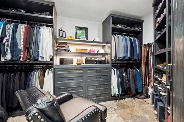 5653 Linea Del Cielo, Rancho Santa Fe CA: https://media.crmls.org/mediaz/cf185ff6-fa67-407f-8b2b-e8cbd1ecccfb.jpg