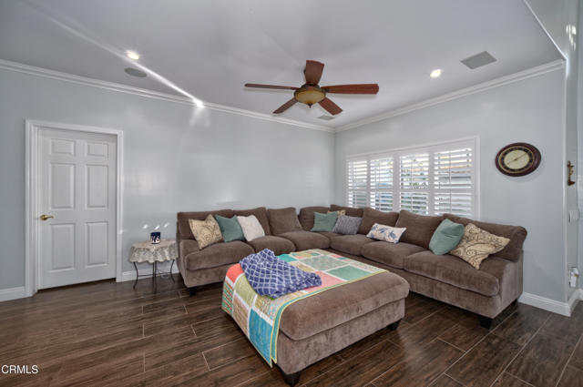 Detail Gallery Image 4 of 21 For 1112 Mockingbird Ln, Fillmore,  CA 93015 - 4 Beds | 3 Baths