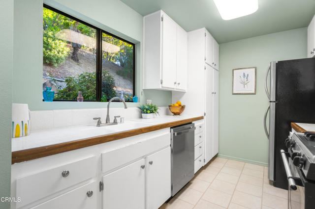 Detail Gallery Image 12 of 45 For 712 Portola Ter, Los Angeles,  CA 90042 - 3 Beds | 2/1 Baths