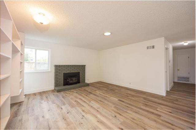1161 Tamarind Street, Montara CA: https://media.crmls.org/mediaz/cf1ac375-ba2d-4987-8691-66df695eae6e.jpg
