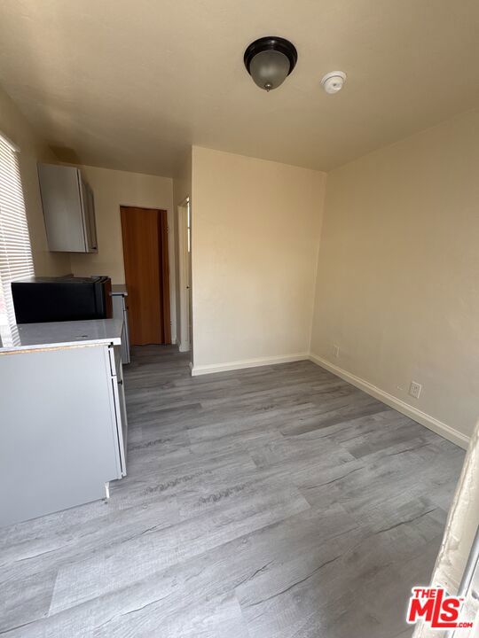 112 S Eucalyptus Avenue, Inglewood CA: https://media.crmls.org/mediaz/cf1b0522-9946-4bc0-85ae-1ed562c5fae5.jpg