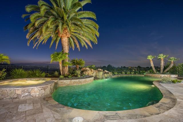 5015 Rancho Quinta Bend, San Diego CA: https://media.crmls.org/mediaz/cf1b73be-e427-41bb-acbc-aed79666b71b.jpg