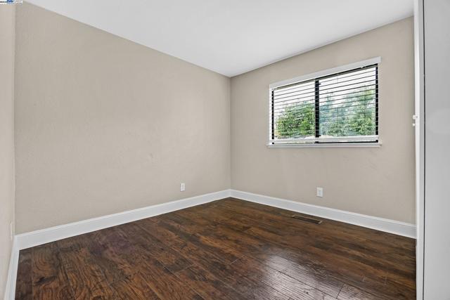 1116 Vista Point Ln, Concord CA: https://media.crmls.org/mediaz/cf1b8876-0a1a-4bb0-817a-9521c877db33.jpg