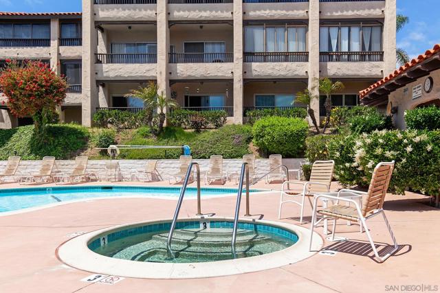 2510 Clairemont Dr, San Diego CA: https://media.crmls.org/mediaz/cf1bf1a9-3849-4581-9bce-12c47994d45f.jpg