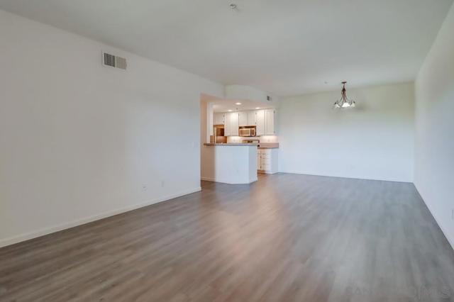 1875 Baudouin Pl, Chula Vista CA: https://media.crmls.org/mediaz/cf1c3a80-ddab-4c19-828b-41bef19727b5.jpg