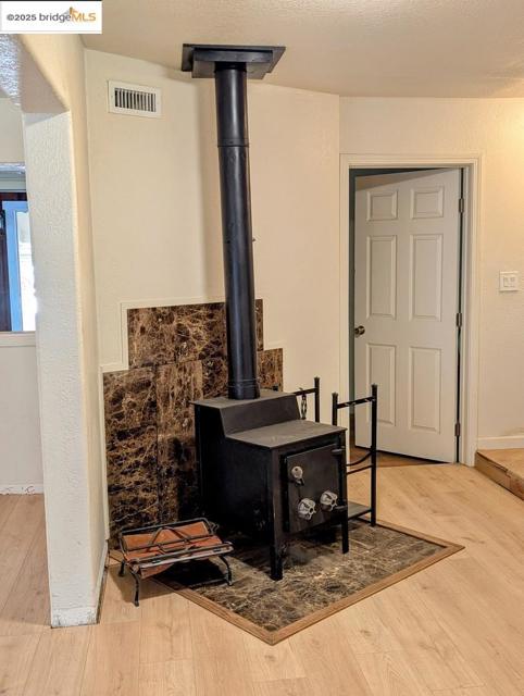 2950 Bear Canyon RD, Los Gatos CA: https://media.crmls.org/mediaz/cf1d3880-b4e7-4631-9afa-bad947a2bfa7.jpg