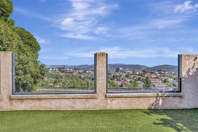 Detail Gallery Image 20 of 49 For 9525 High Park Ln, Rancho Penasquitos,  CA 92129 - 3 Beds | 3 Baths