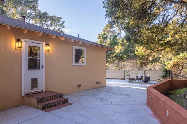 9805 Carmel Valley Road, Carmel CA: https://media.crmls.org/mediaz/cf1ddea8-f528-4962-a940-3627984831eb.jpg