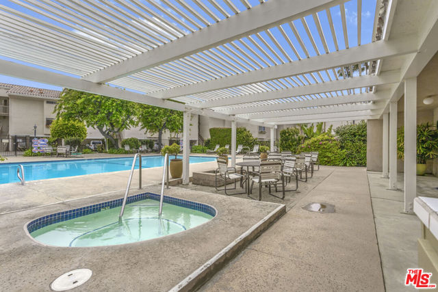 23910 De Ville Way, D photo 40