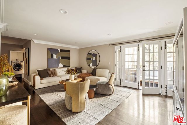 8455 Fountain Avenue, West Hollywood CA: https://media.crmls.org/mediaz/cf1ecfa3-7b61-4464-a561-8bab6d97ddf9.jpg